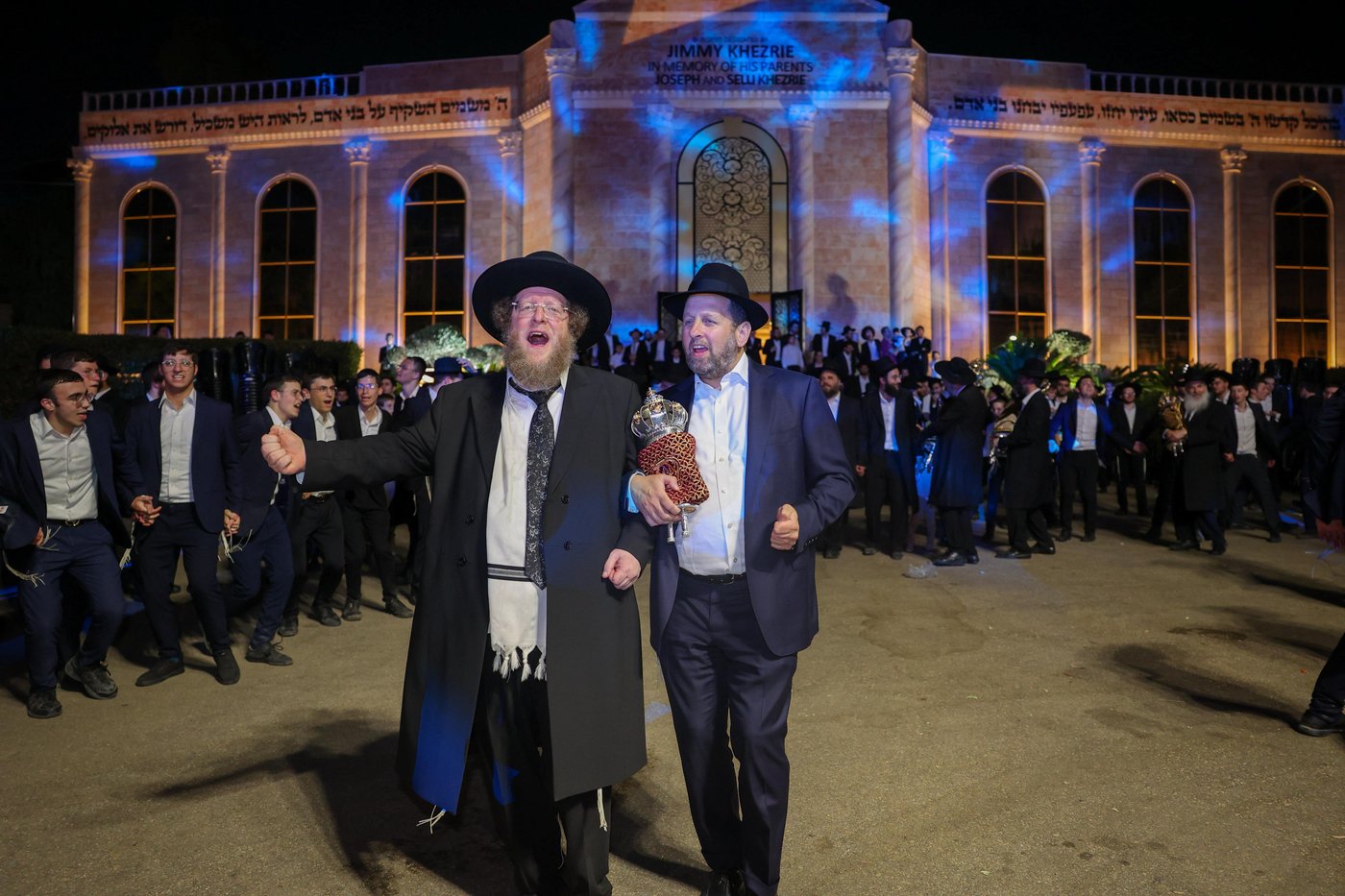 חנוכת ארון הקודש הגדול והמפואר בעולם ב'עטרת שלמה'