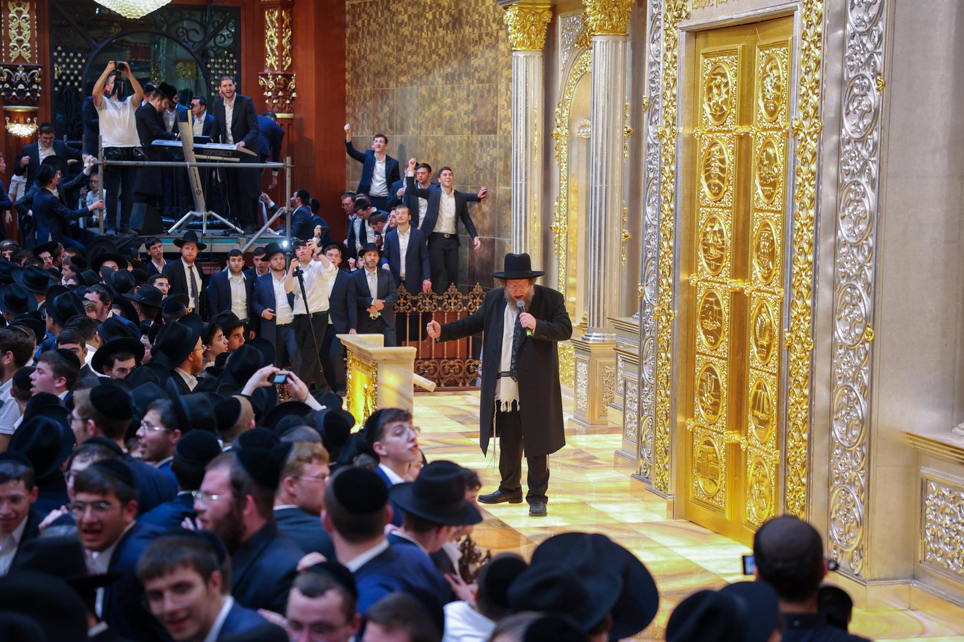 חנוכת ארון הקודש הגדול והמפואר בעולם ב'עטרת שלמה'