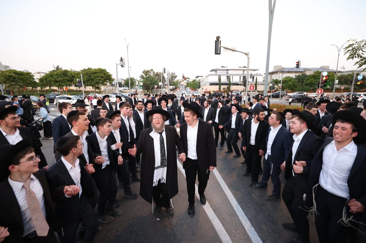 חנוכת ארון הקודש הגדול והמפואר בעולם ב'עטרת שלמה'