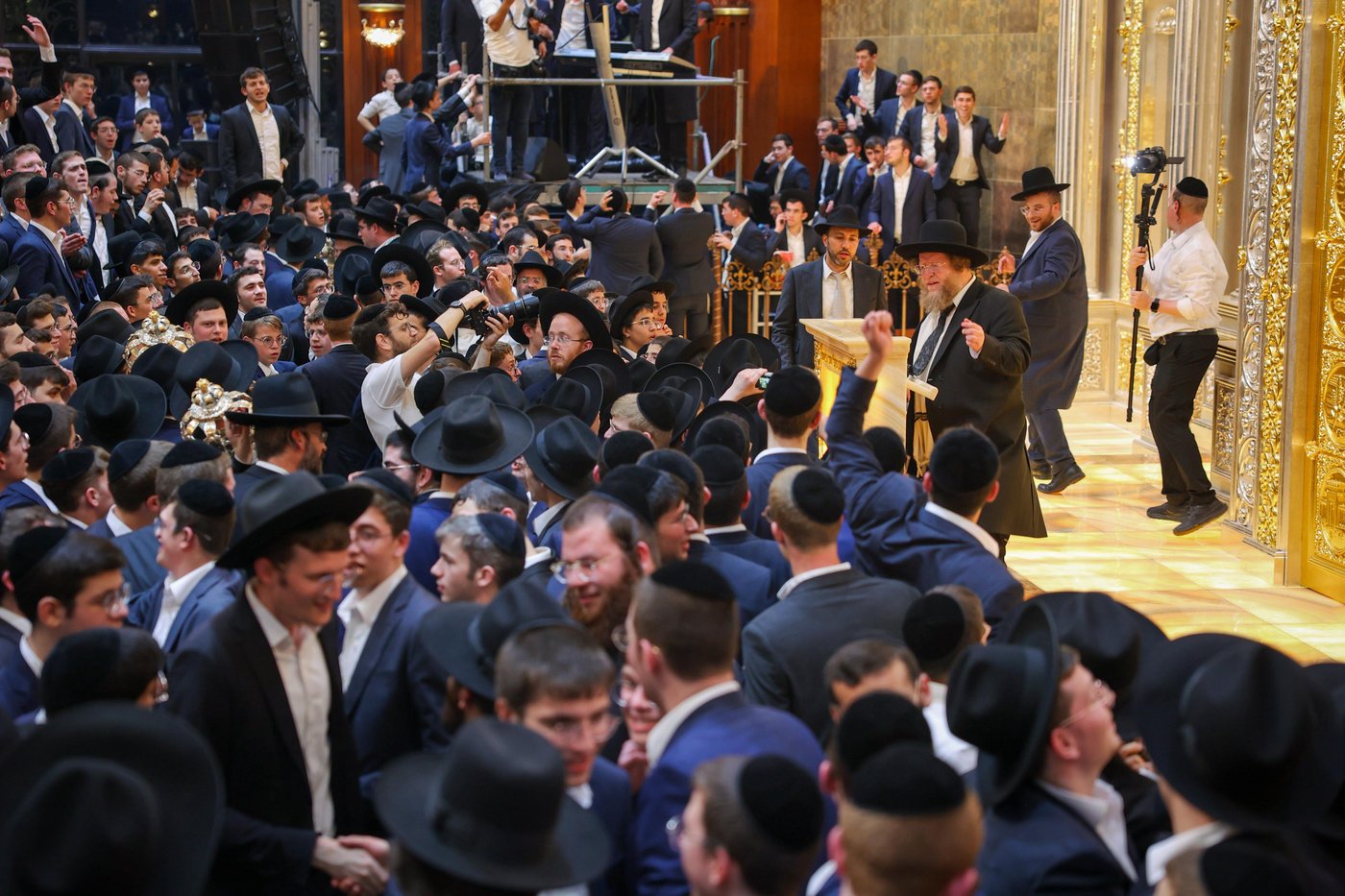 חנוכת ארון הקודש הגדול והמפואר בעולם ב'עטרת שלמה'