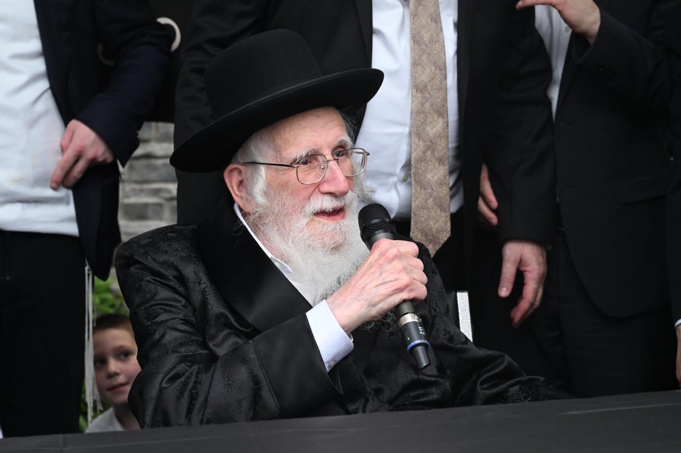 הקהילה בליקווד עם הגר"ע אוירבך