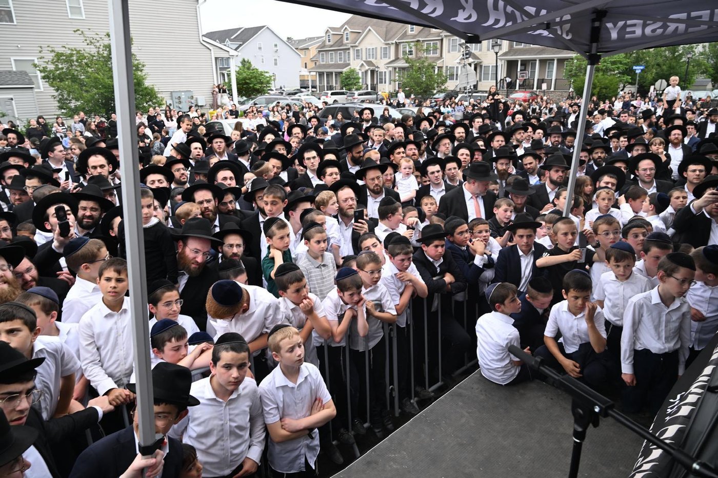 הקהילה בליקווד עם הגר"ע אוירבך