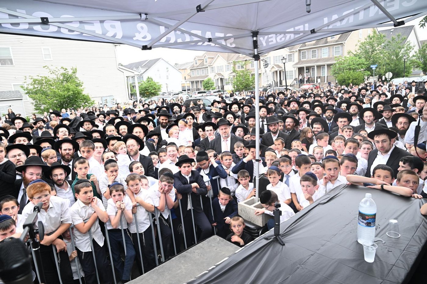הקהילה בליקווד עם הגר"ע אוירבך