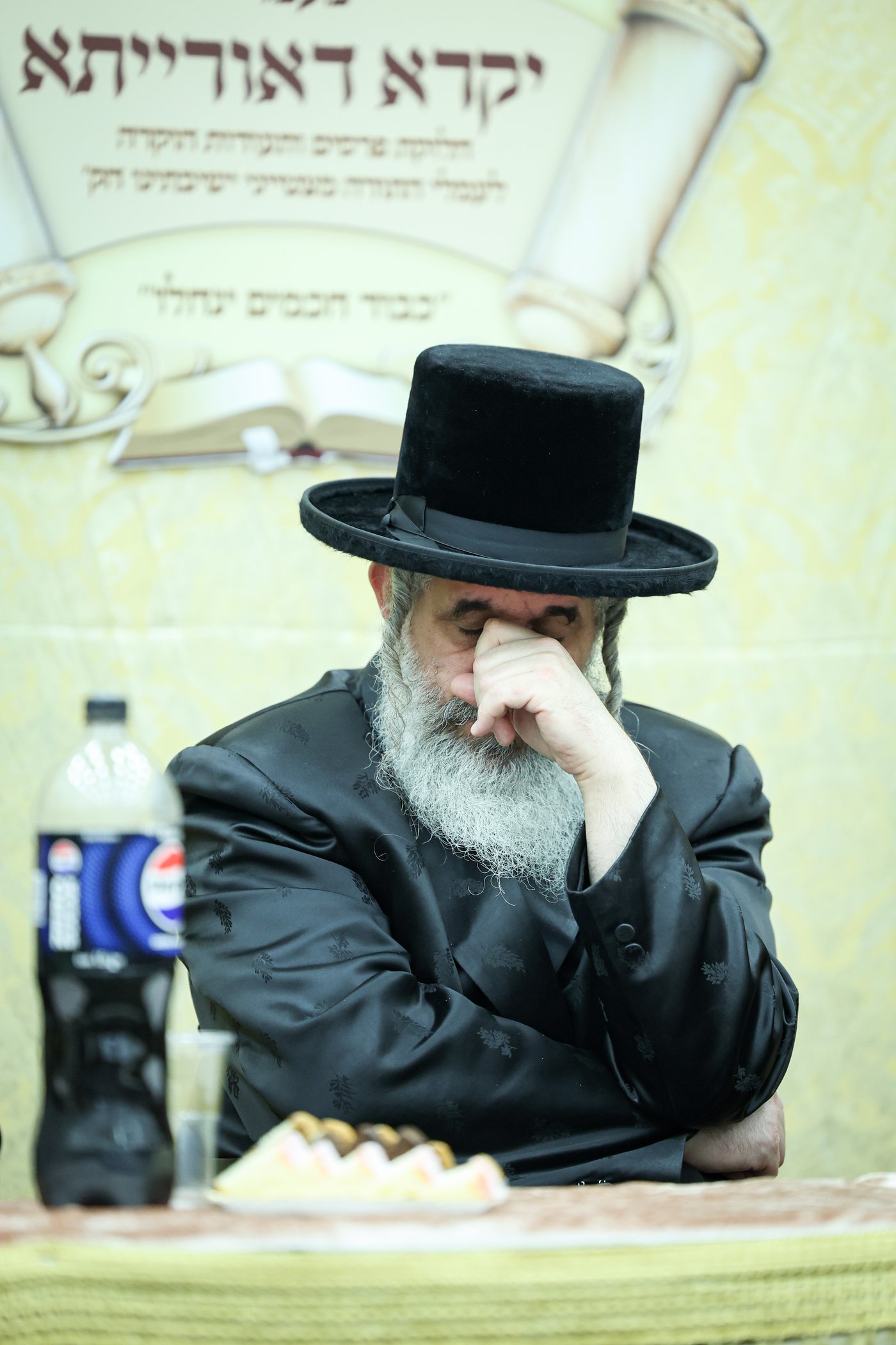 חלוקת פרסים בישיבת ויז'ניץ אשדוד