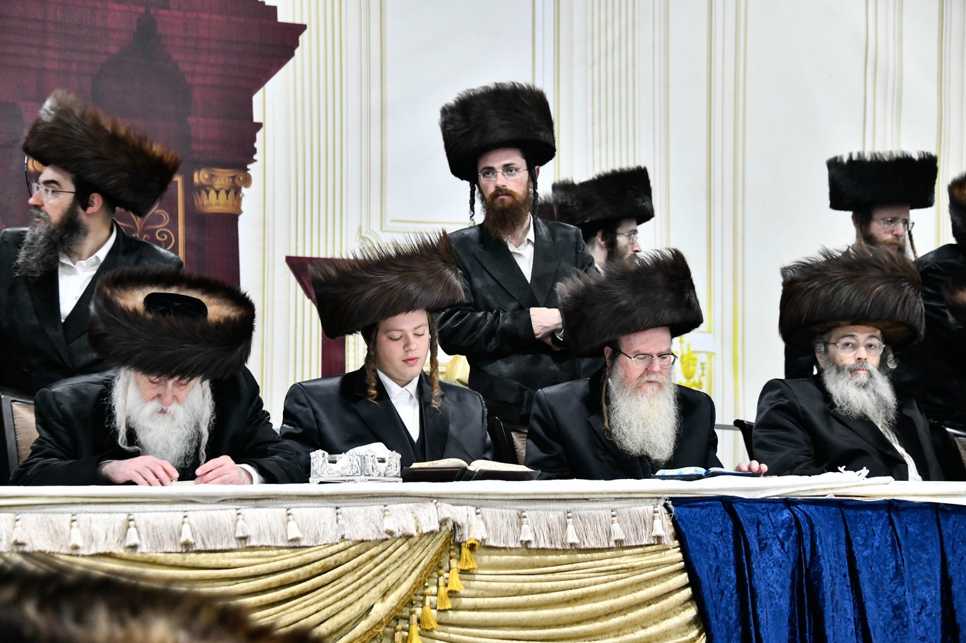 שמחת בית מכנובקא בעלזא - נחלת אהרן - בערגזאס