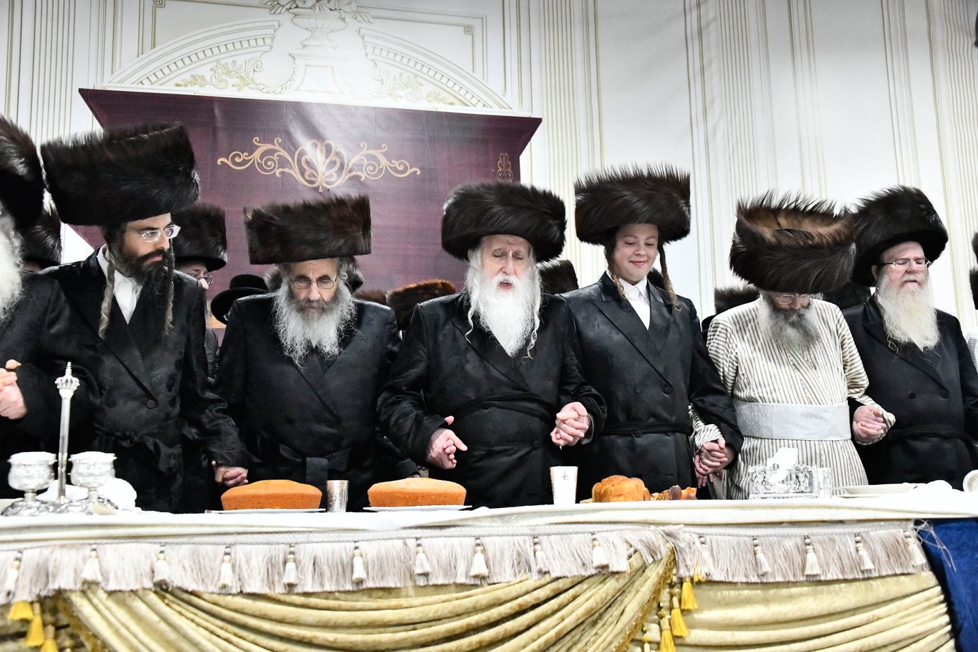 שמחת בית מכנובקא בעלזא - נחלת אהרן - בערגזאס