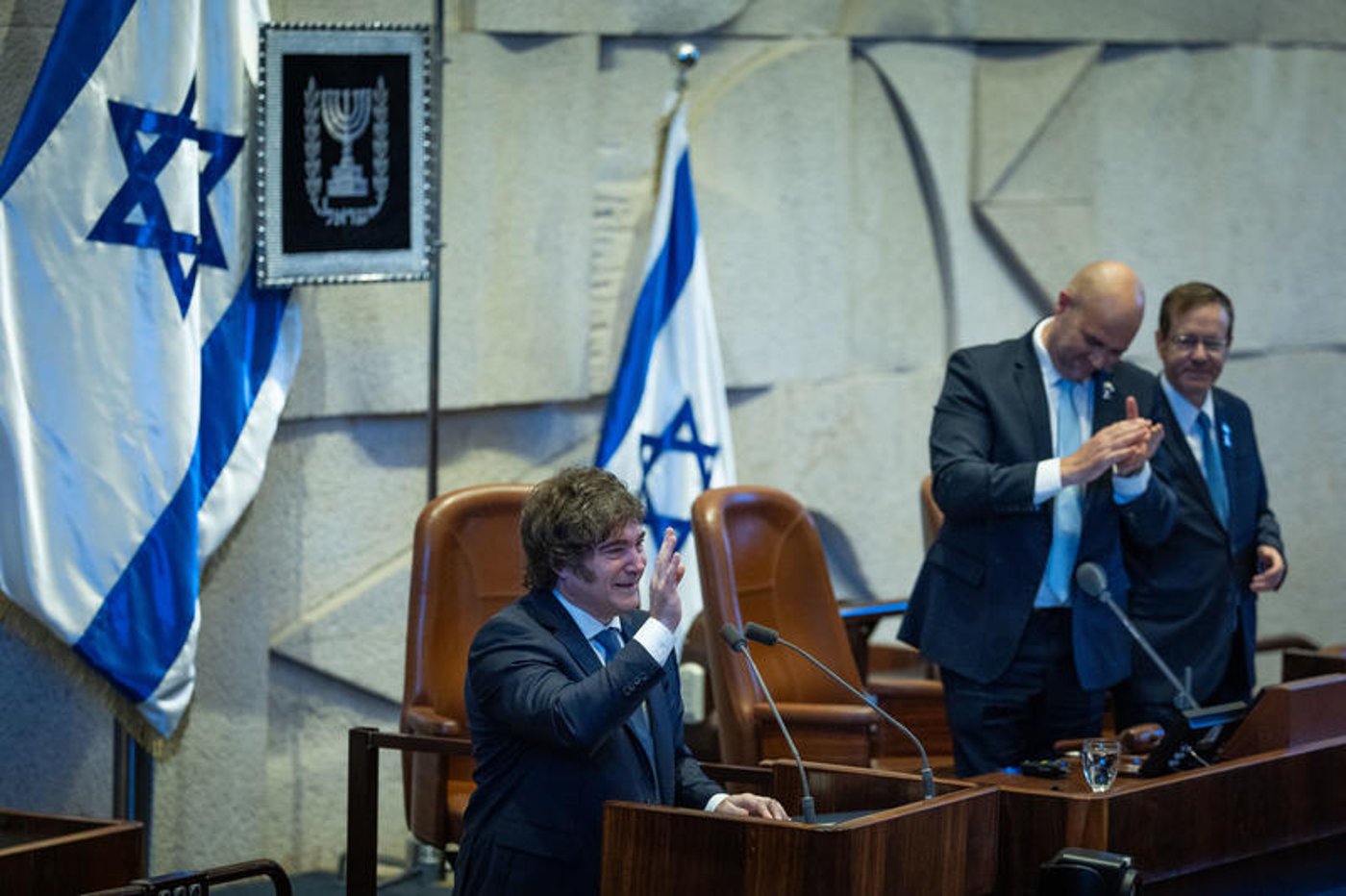 מיליי במליאה