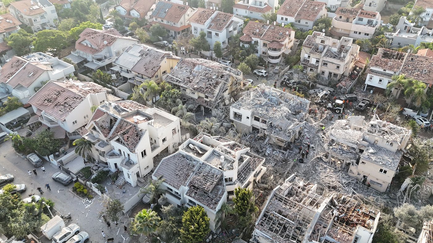 מטח מאיראן למרכז: ארבעה הרוגים בהם ילדים, עשרות נעדרים ומאות פצועים | היום השלישי למלחמה
