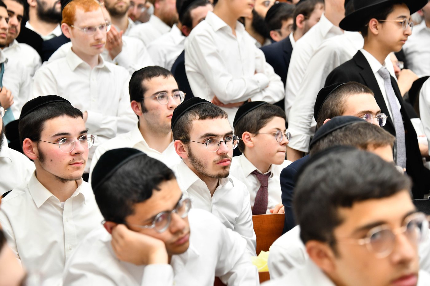 הגאון רבי ישראל בונים שרייבר בשיחה בבית השם