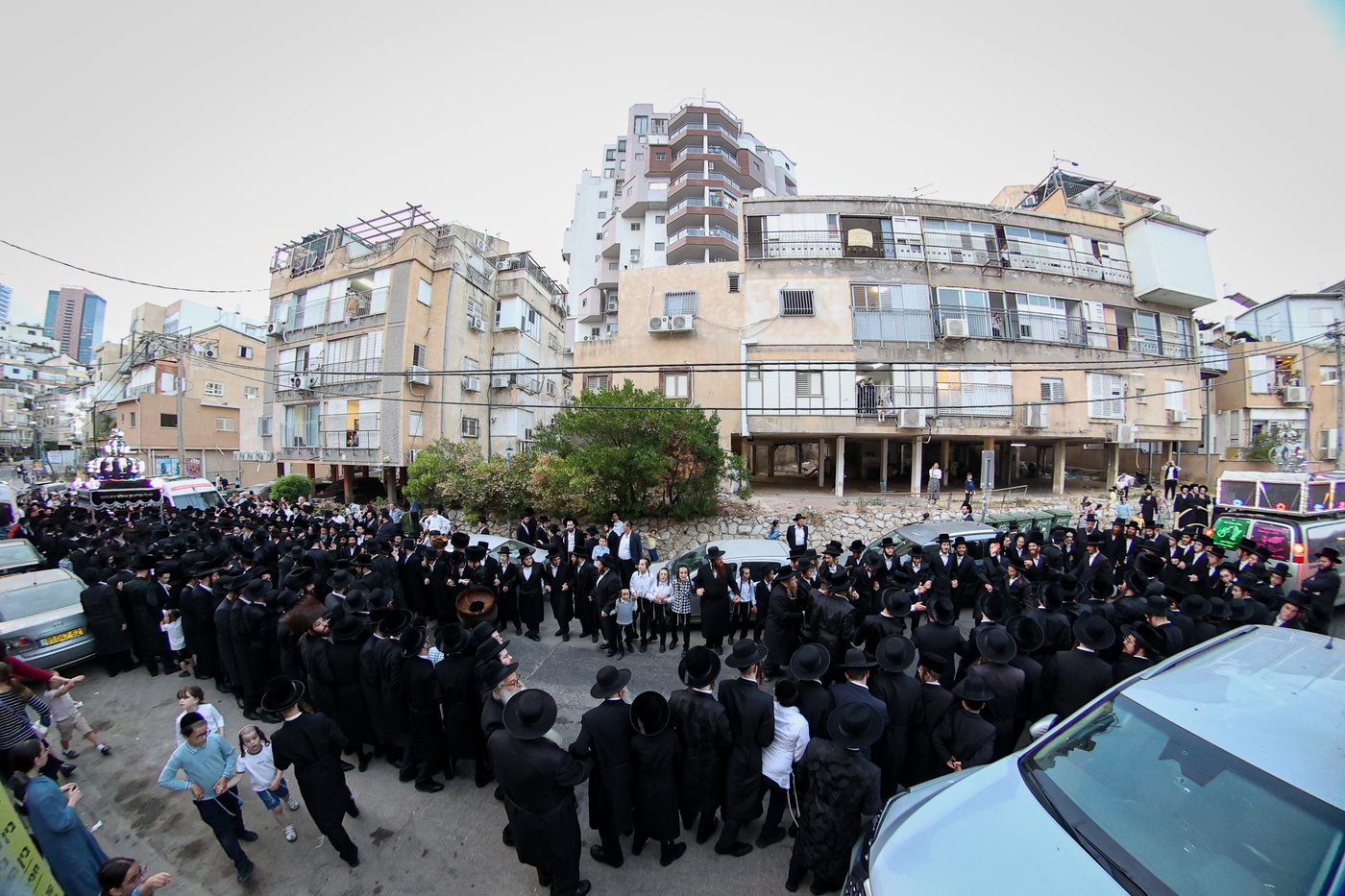 הכנסת ס"ת לישיבת אלכסנדר
