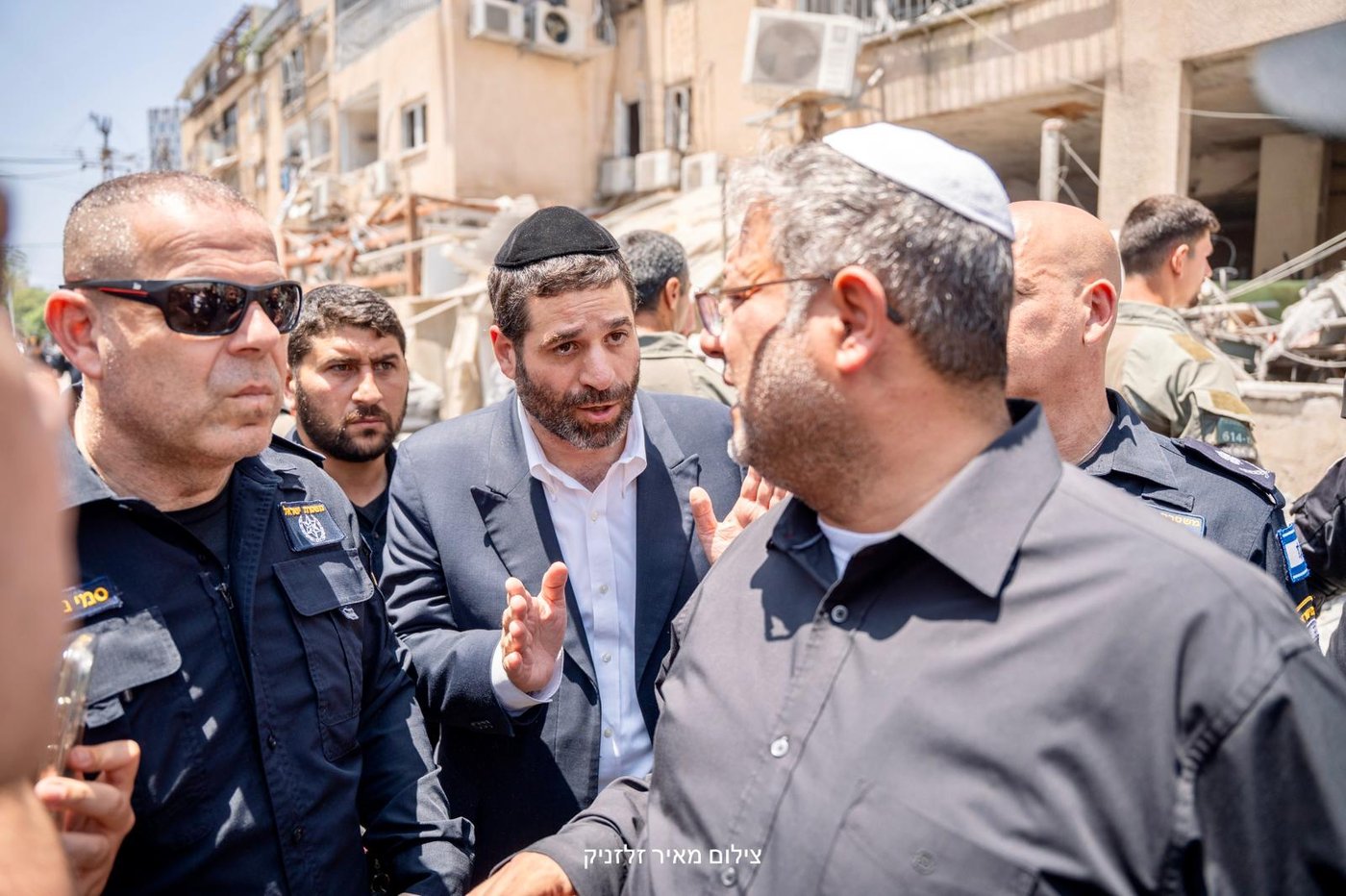 ההרס בזירת הנפילה בבני ברק