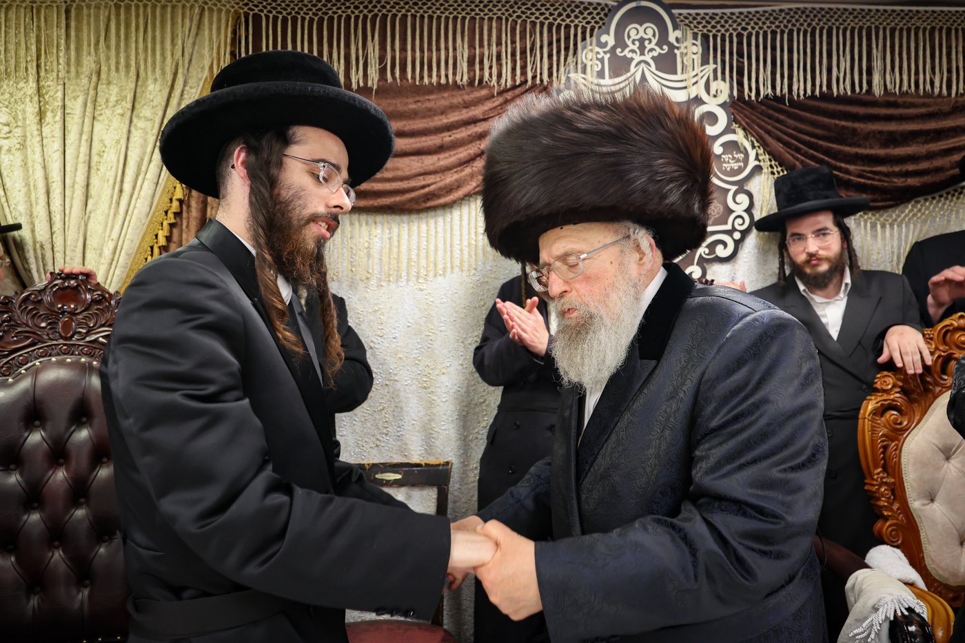 שמחת בית טרעבישאן - זוועהיל - פינסק קרלין