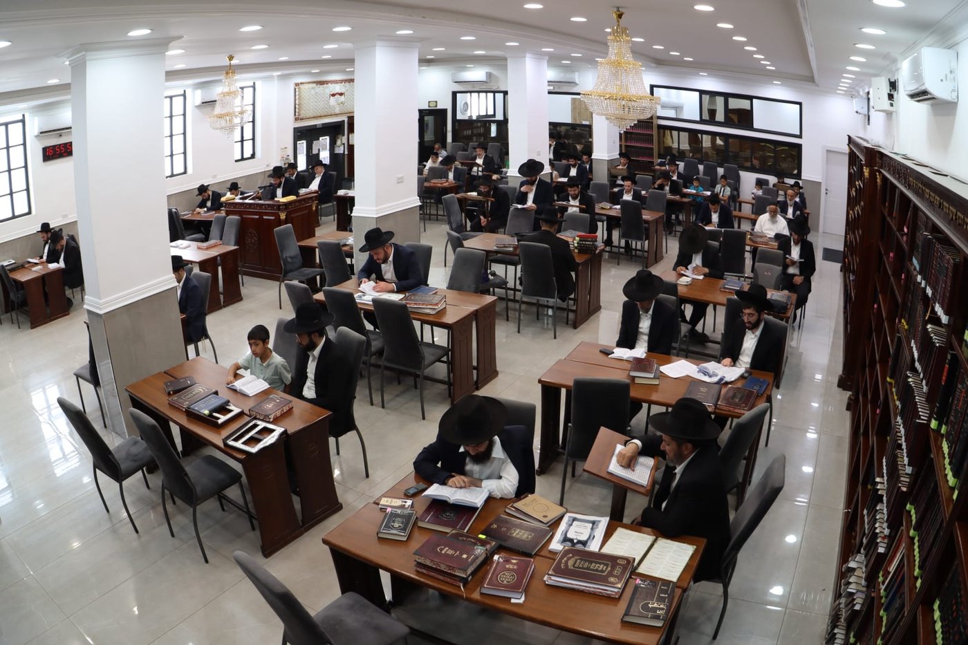 עצרת התעוררות בבית הכנסת 'הליכות משה'