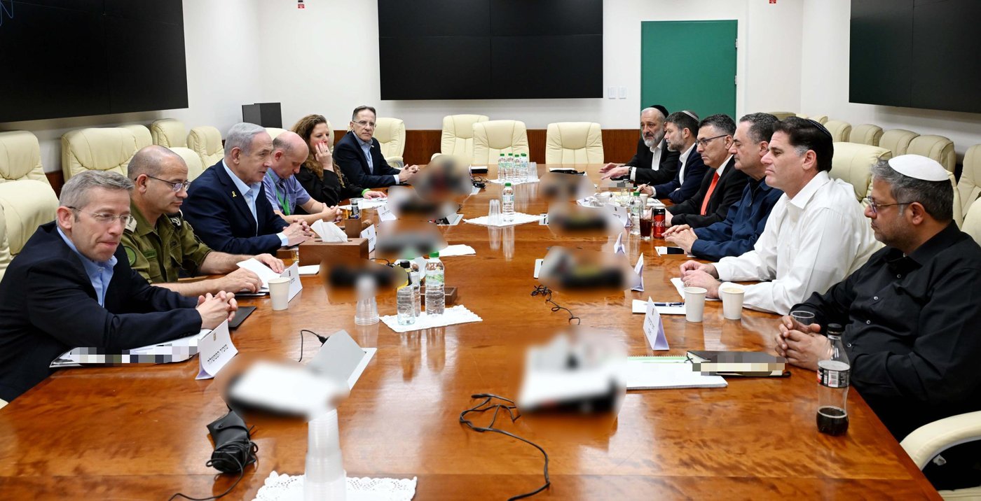 תושבי המרכז והצפון נקראו לשהות ליד מרחב מוגן | איום מטהרן: "נערכים למתקפת טילים גדולה ועוצמתית"