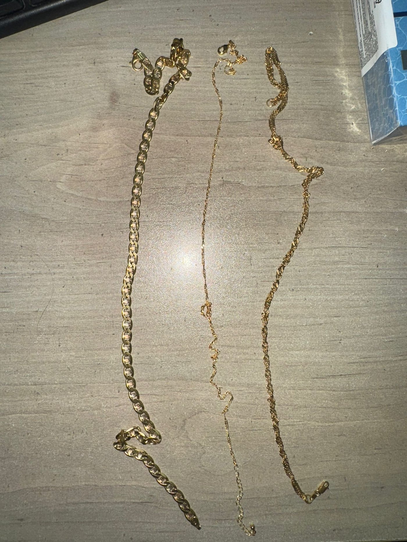 מהפריטים שנגנבו