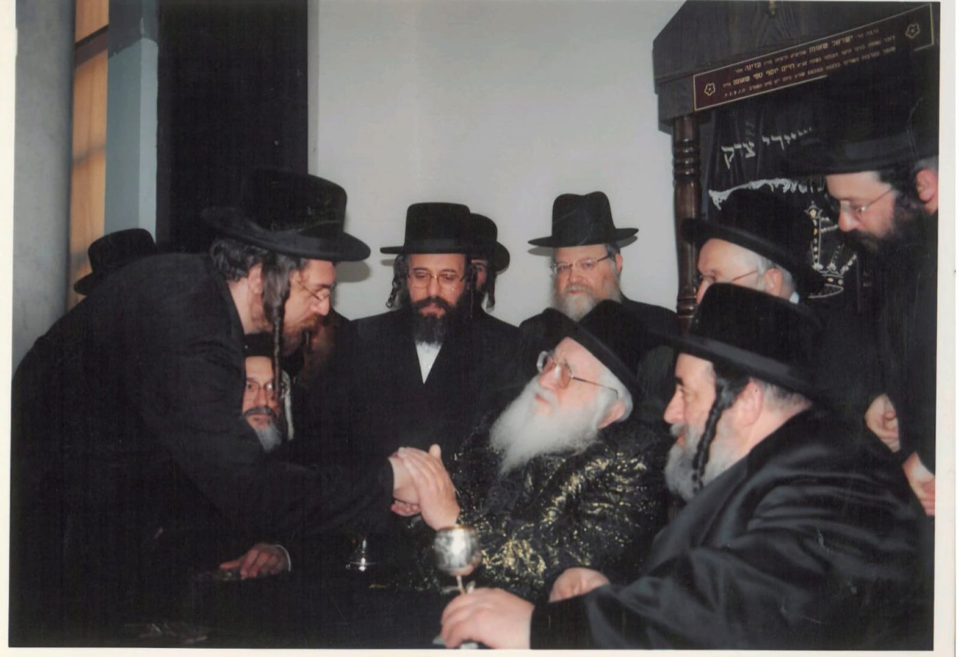 ר' אלי צבי הנדלר עם האדמו"ר הישועות משה מויז'ניץ