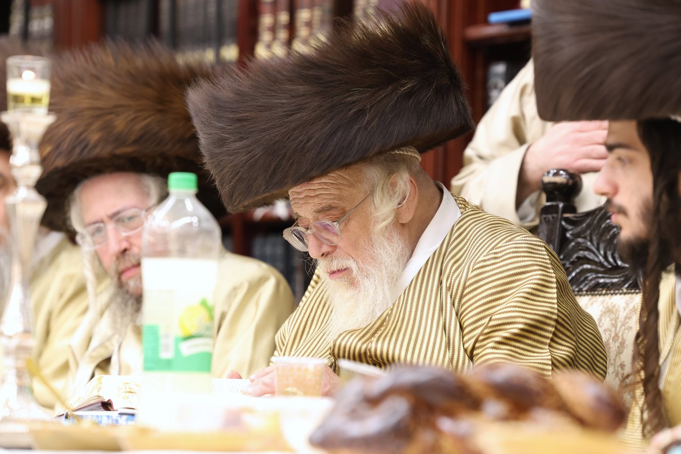 שמחת שבע ברכות לנכדת האדמו"ר מתולדות אהרן