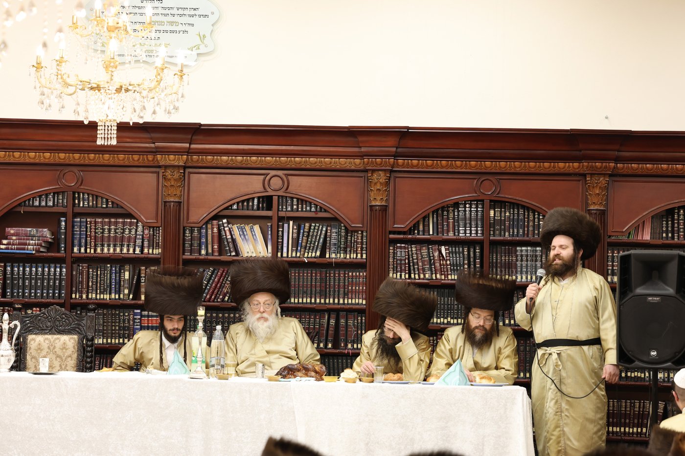 שמחת שבע ברכות לנכדת האדמו"ר מתולדות אהרן