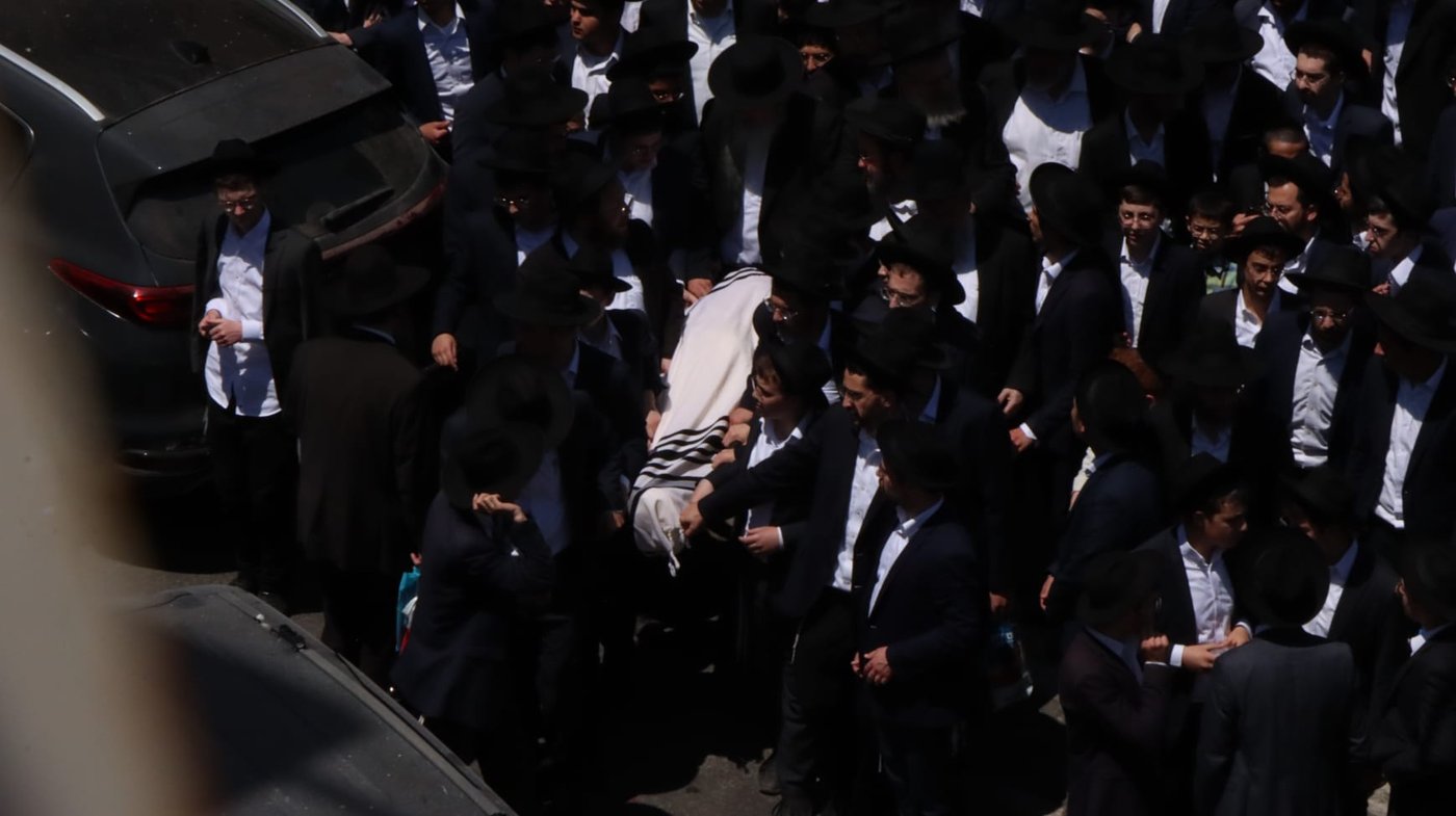הלוויית הגאון ר' אליעזר דן דרבקין זצ"ל