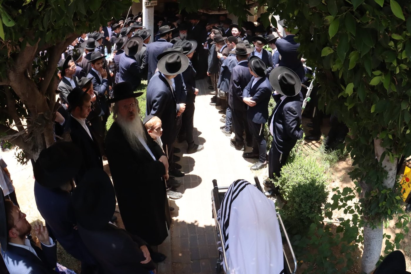 הלוויית הגאון ר' אליעזר דן דרבקין זצ"ל