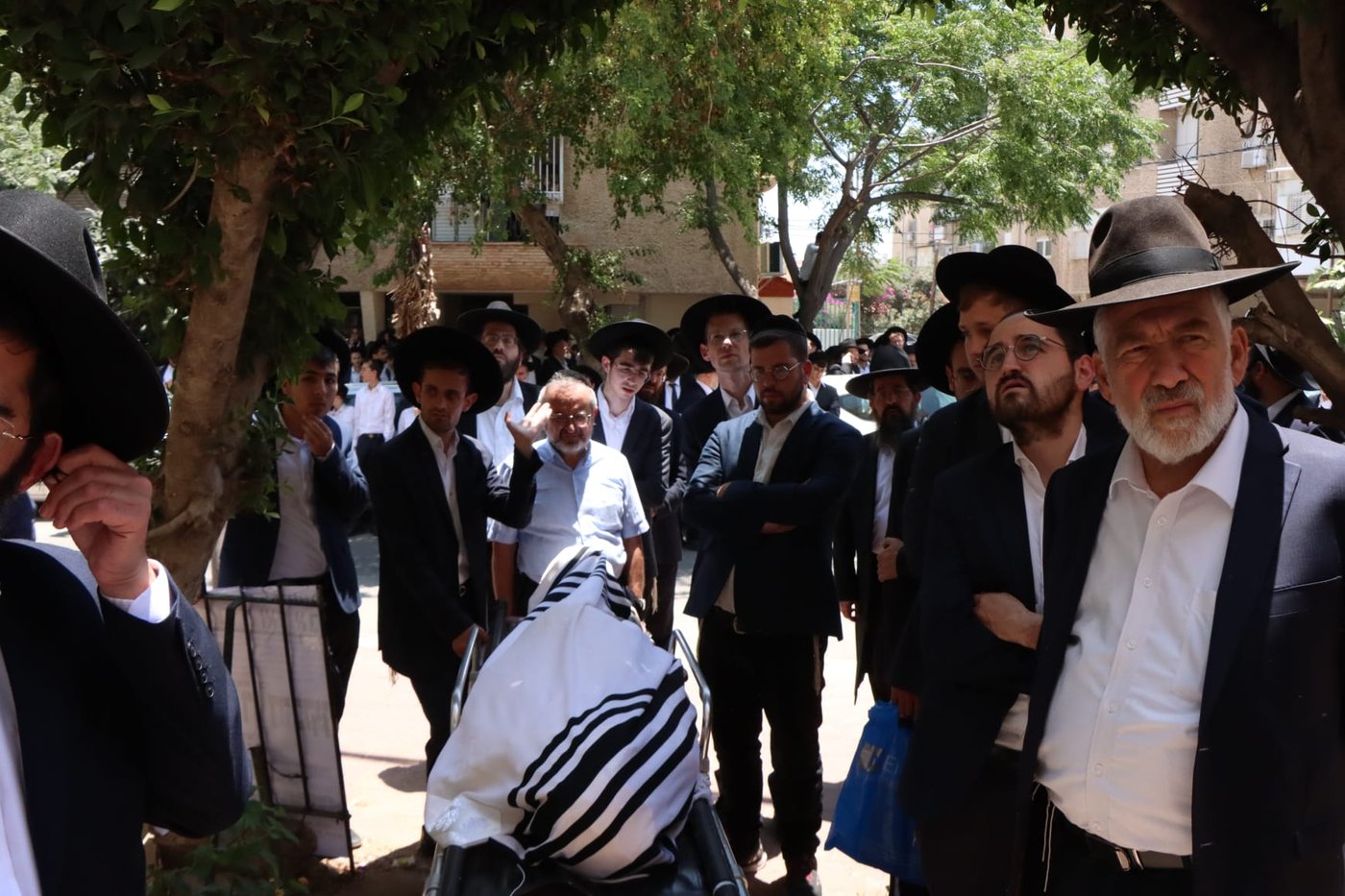 הלוויית הגאון ר' אליעזר דן דרבקין זצ"ל