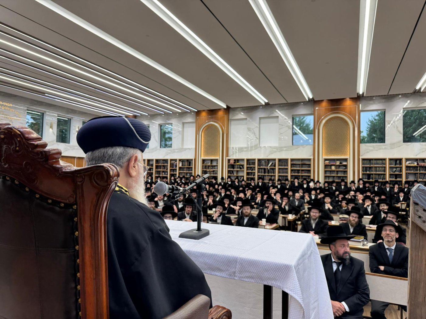 שיעור וביקור היסטורי של הראש"ל הגר"י יוסף בעיירה סקווירא | תיעוד מיוחד