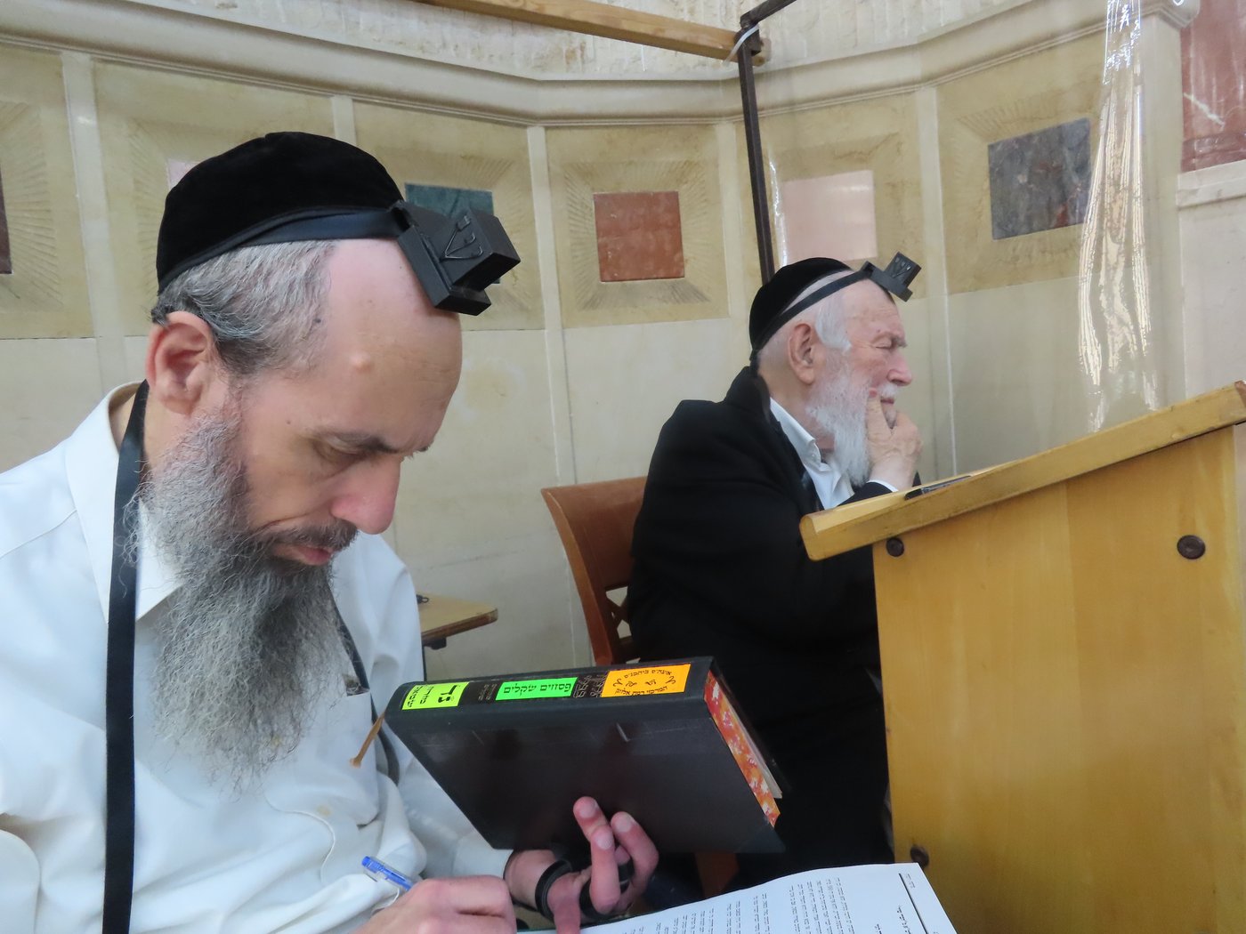הגאון רבי יצחק זילברשטיין בימי המלחמה בכולל 'בית דוד' ברמת אלחנן