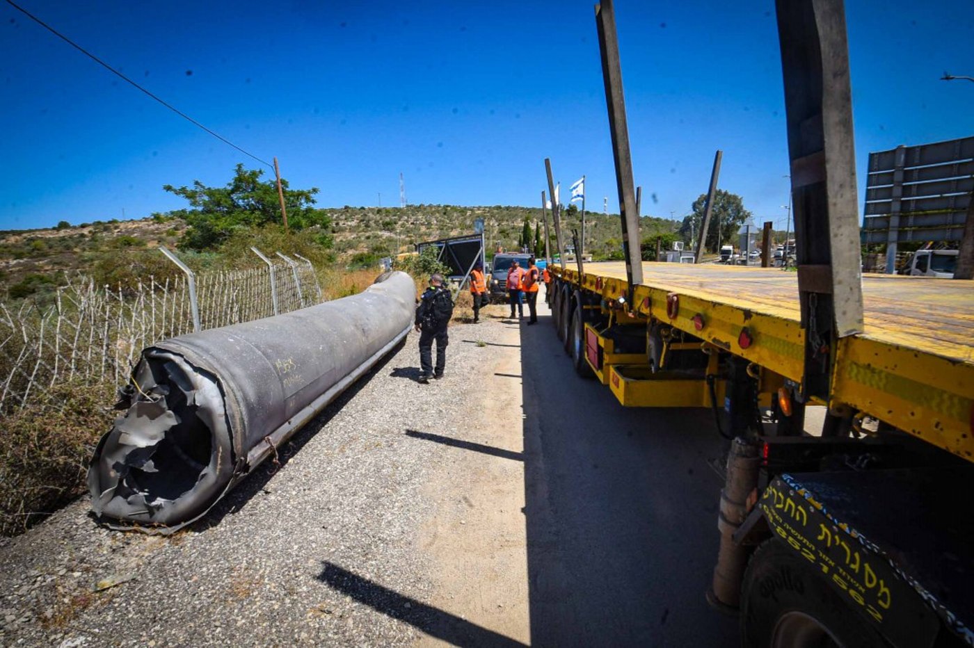 נס בשומרון - חלק ענק מטיל נפל בכניסה לעיר אריאל