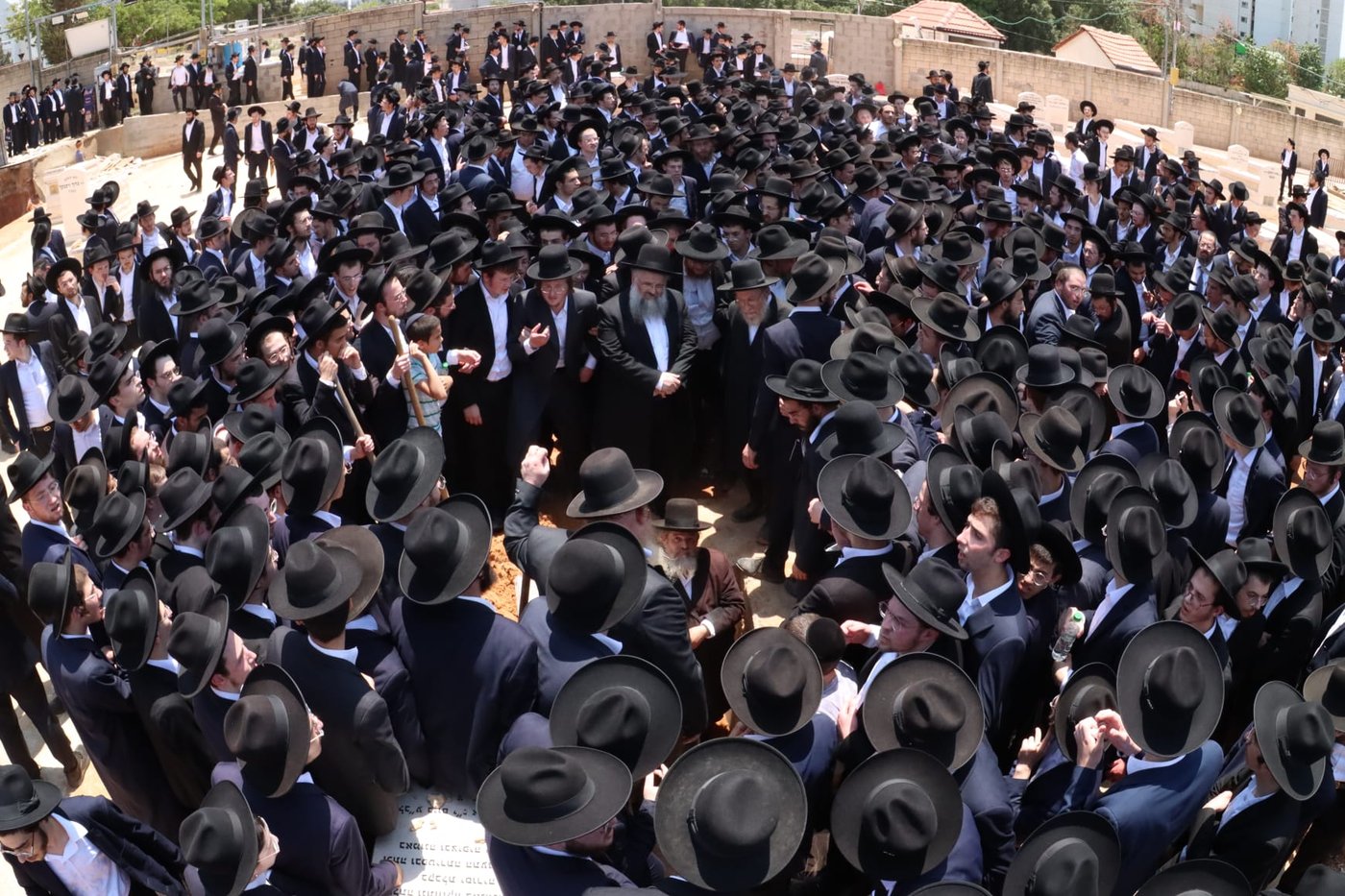 מסע הלוויית הגאון רבי ישראל סוקל זצ"ל