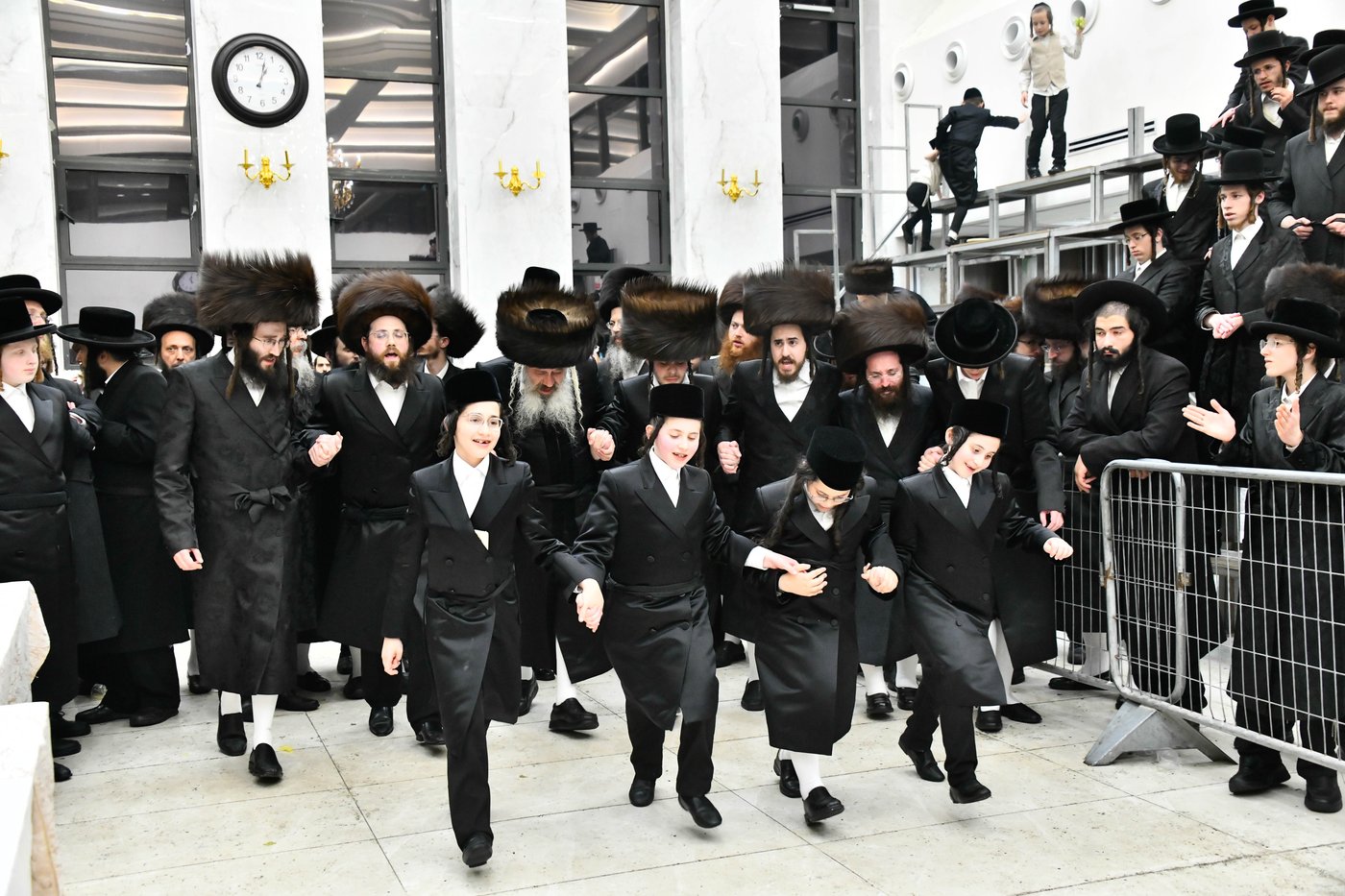 שמחת בית קרעטשניף - הארנאסטייפל - זלאטשוב - טשערקאס