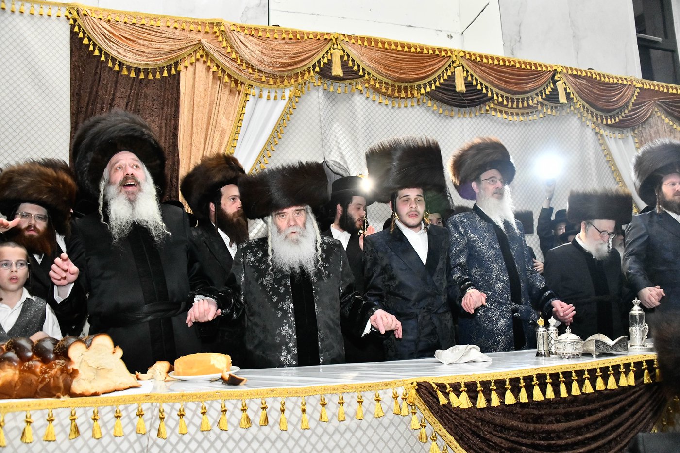 שמחת בית קרעטשניף - הארנאסטייפל - זלאטשוב - טשערקאס