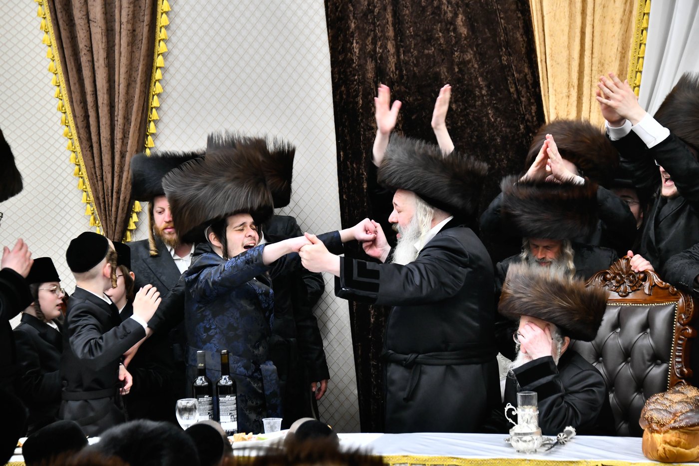 שמחת בית קרעטשניף - הארנאסטייפל - זלאטשוב - טשערקאס