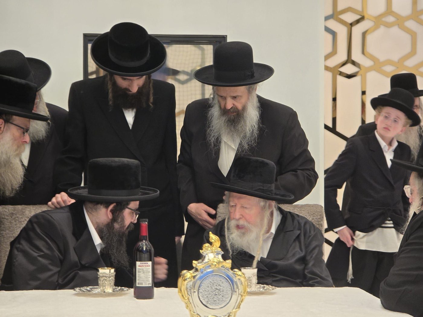 האדמו"ר מזוויעהיל מונסי בביקור אצל האדמו"ר מגור