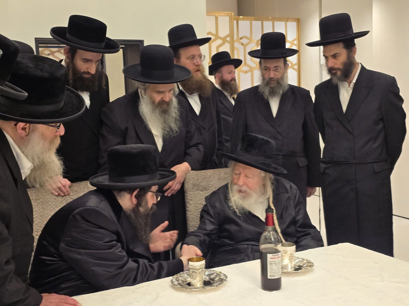 האדמו"ר מזוויעהיל מונסי בביקור אצל האדמו"ר מגור