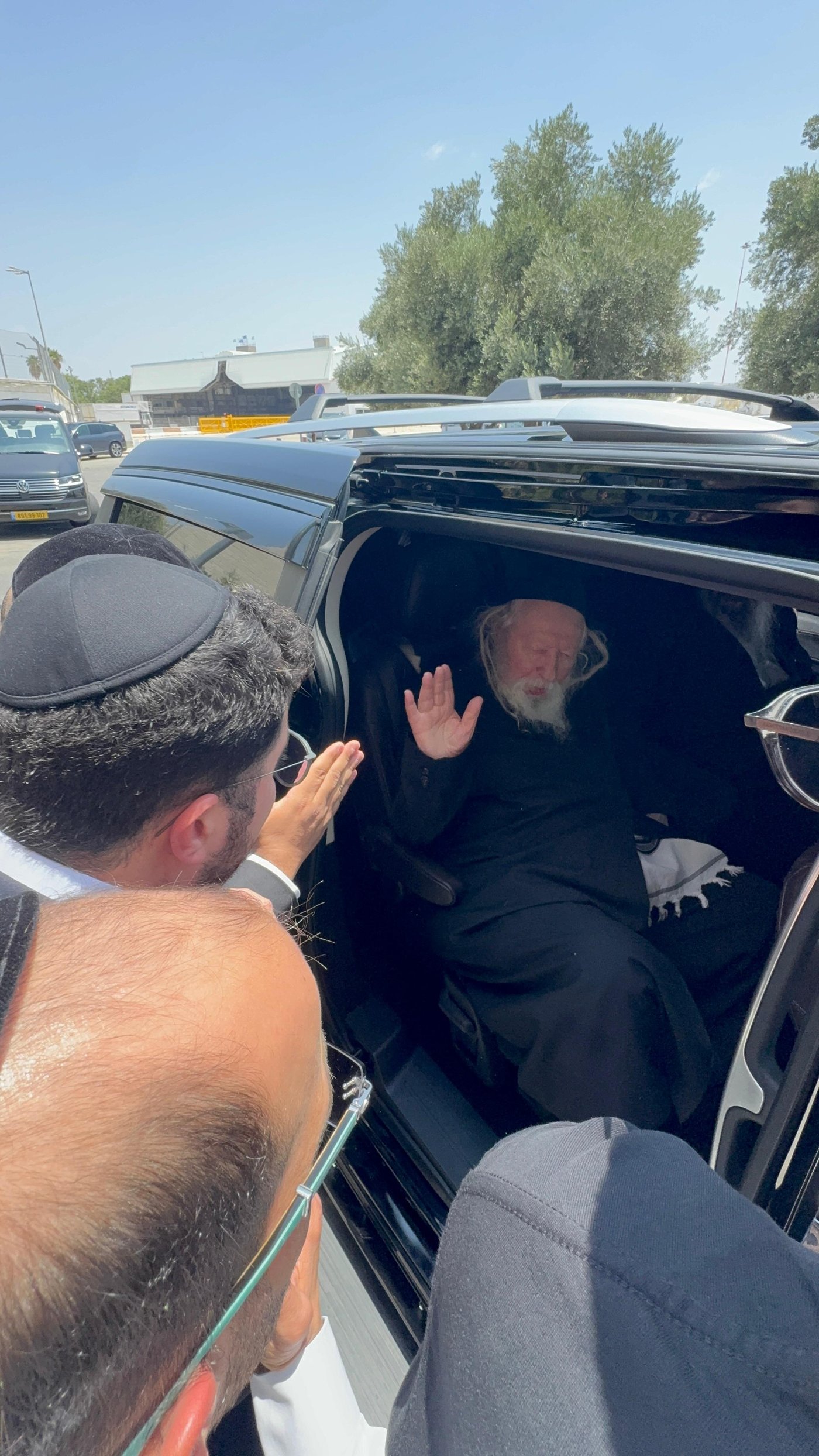 האדמו"ר מגור בהגעתו לארץ