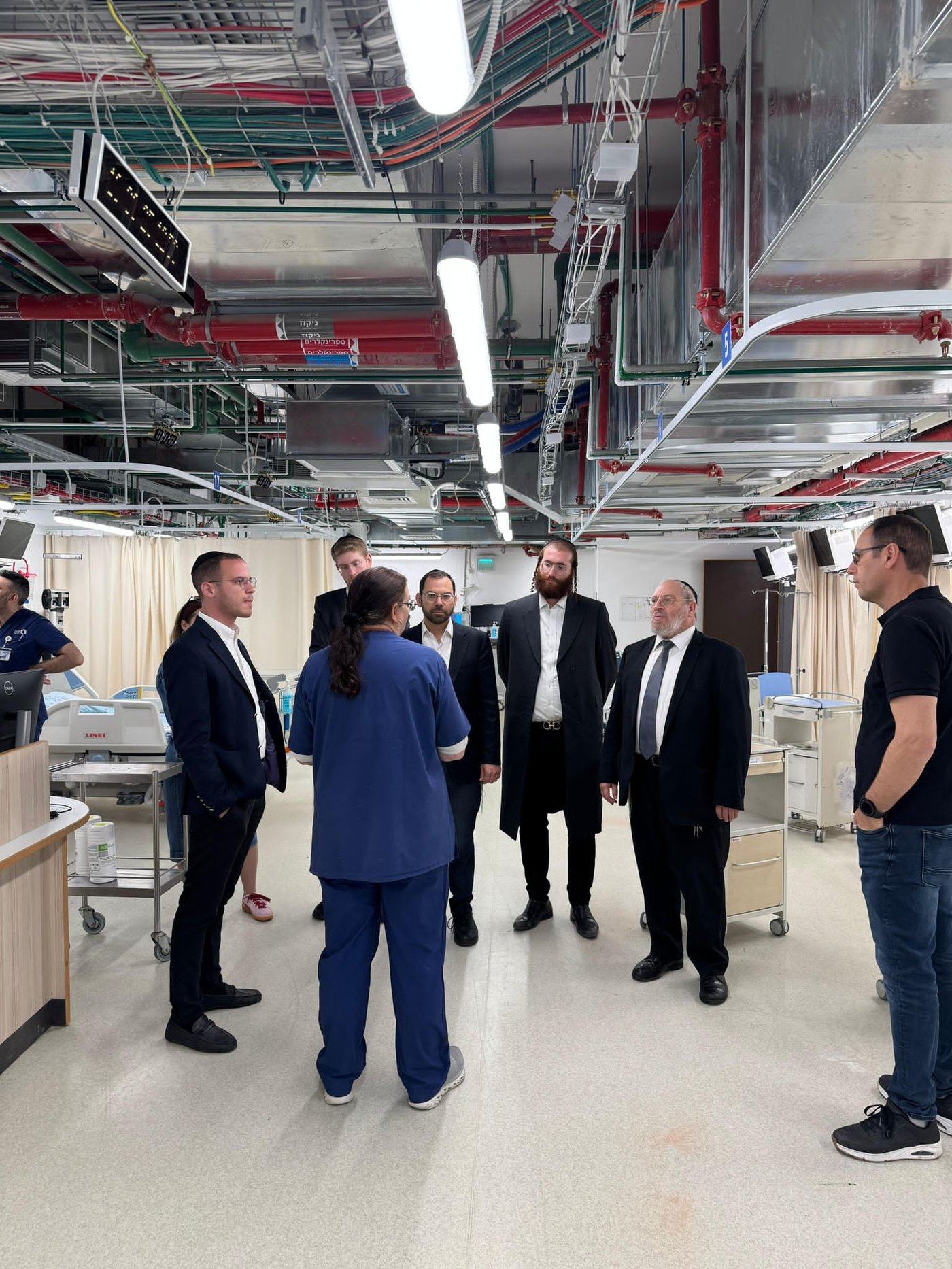היועצים הרפואיים של ארגון 'מזור' בסיור במתחם הממוגן של שערי צדק