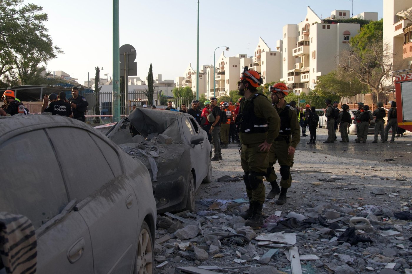 כוחות פיקוד העורף בזירת הנפילה בבאר שבע