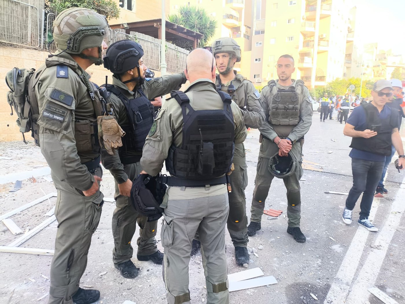 פעילות כוחות המשטרה בזירת הנפילה בבאר שבע