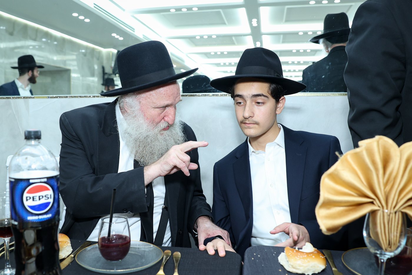  שמחת הבר מצוה לנכד הגאון ר' דוד פיינשטיין
