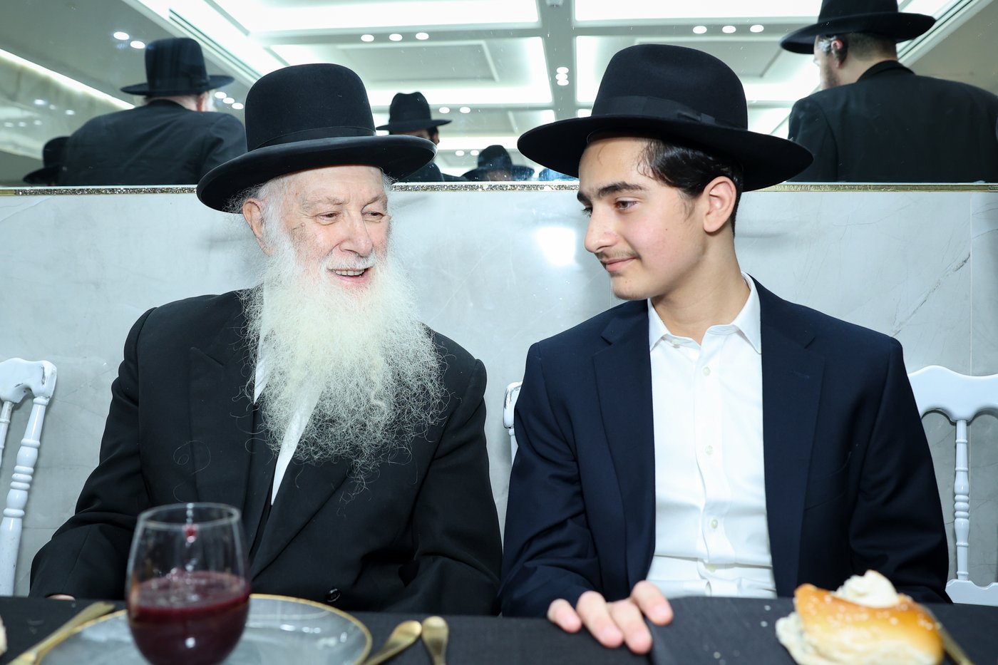  שמחת הבר מצוה לנכד הגאון ר' דוד פיינשטיין