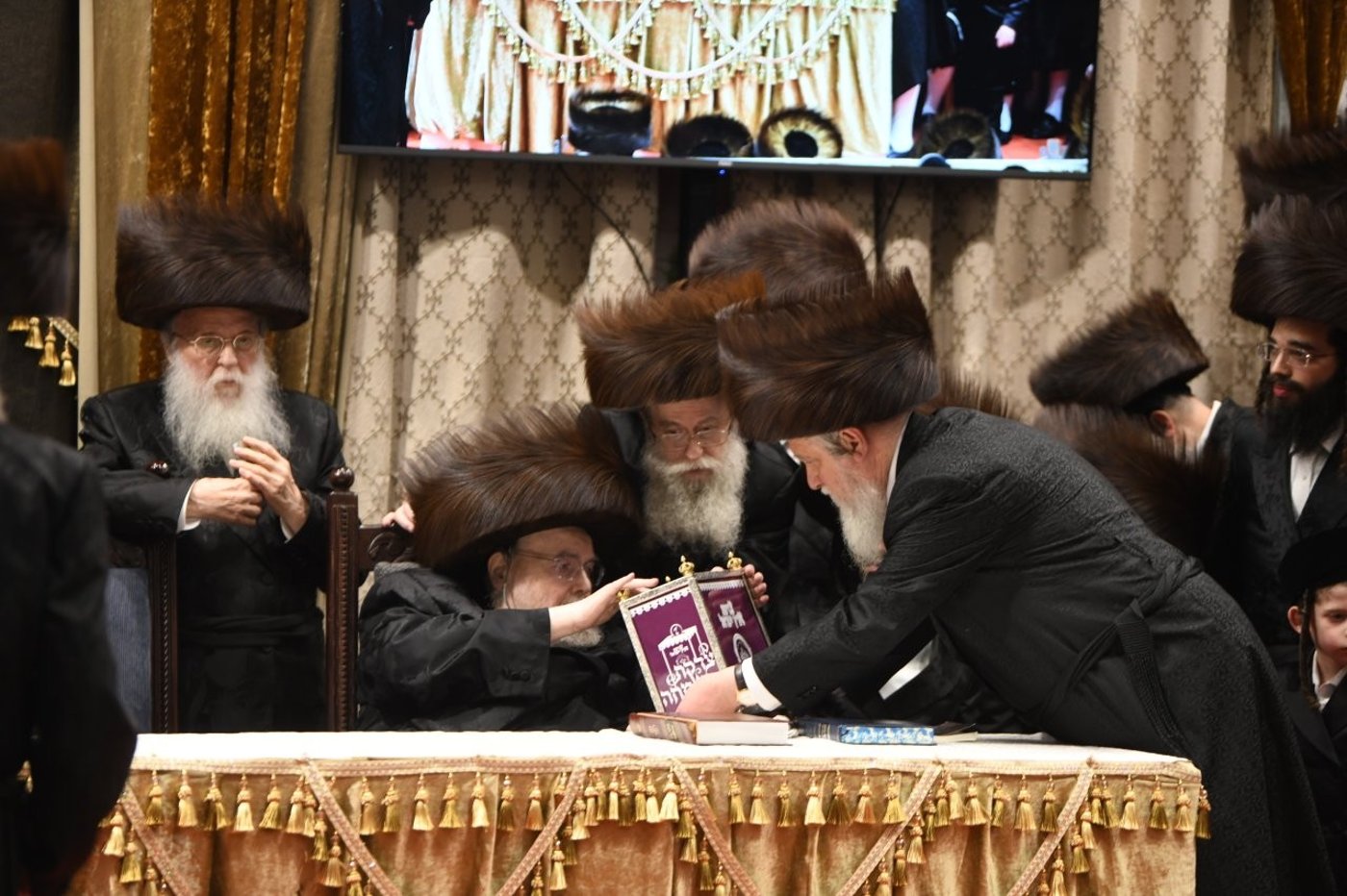 שמחת נישואי נכדת האדמו"ר מבעלזא