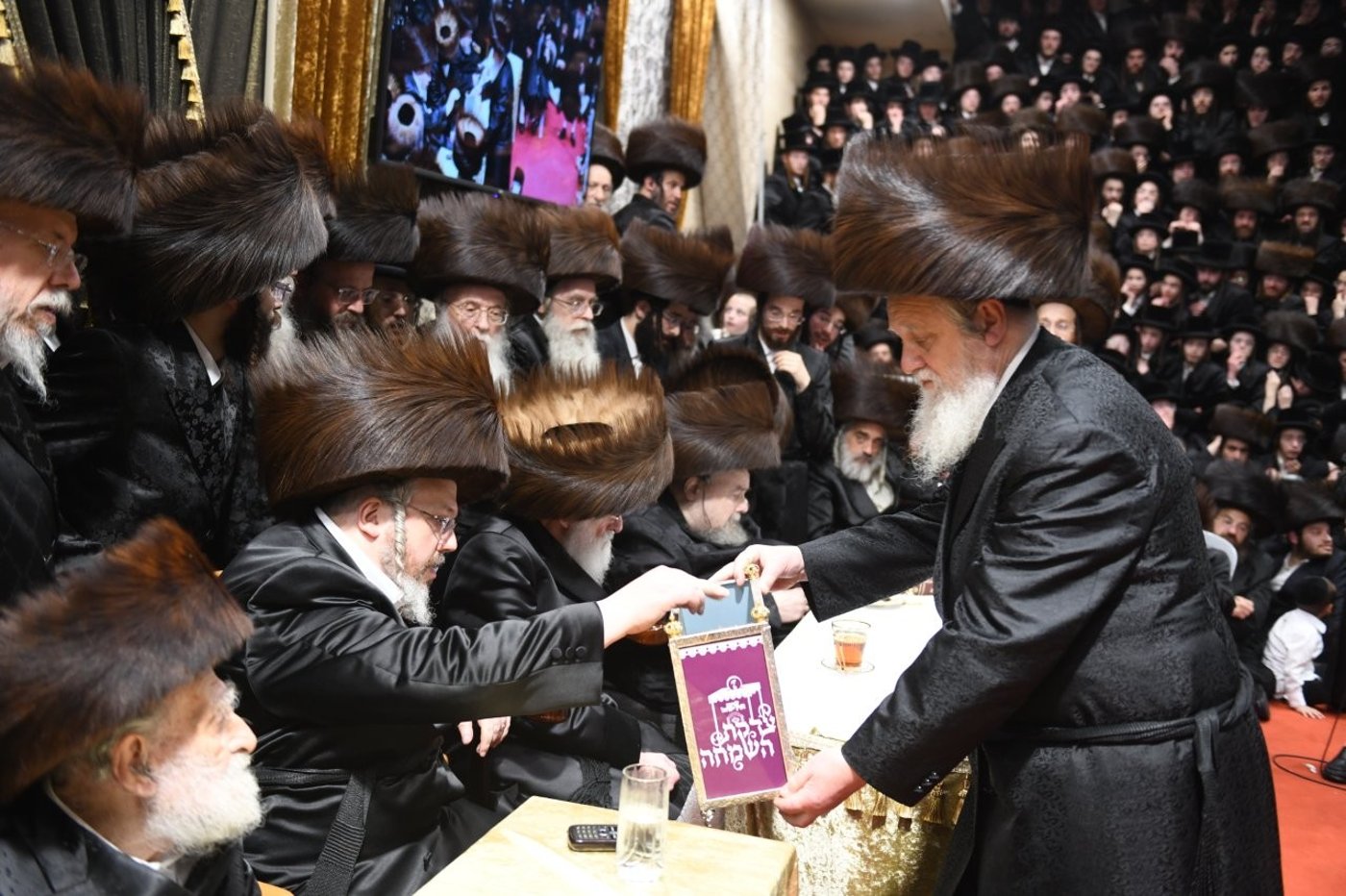 שמחת נישואי נכדת האדמו"ר מבעלזא