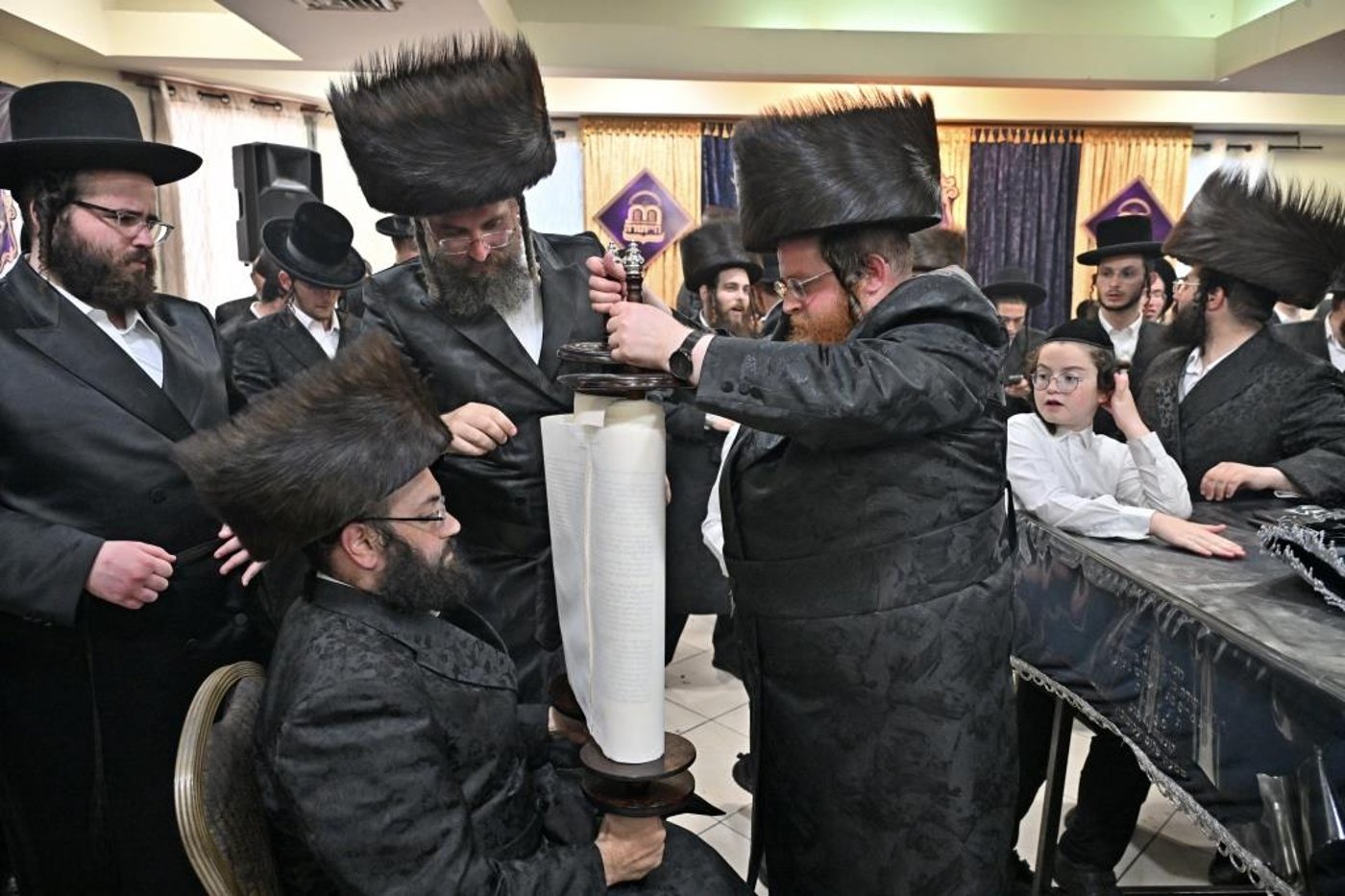 מעמד הכנסת ספר תורה לישיבת 'חיי תורה'