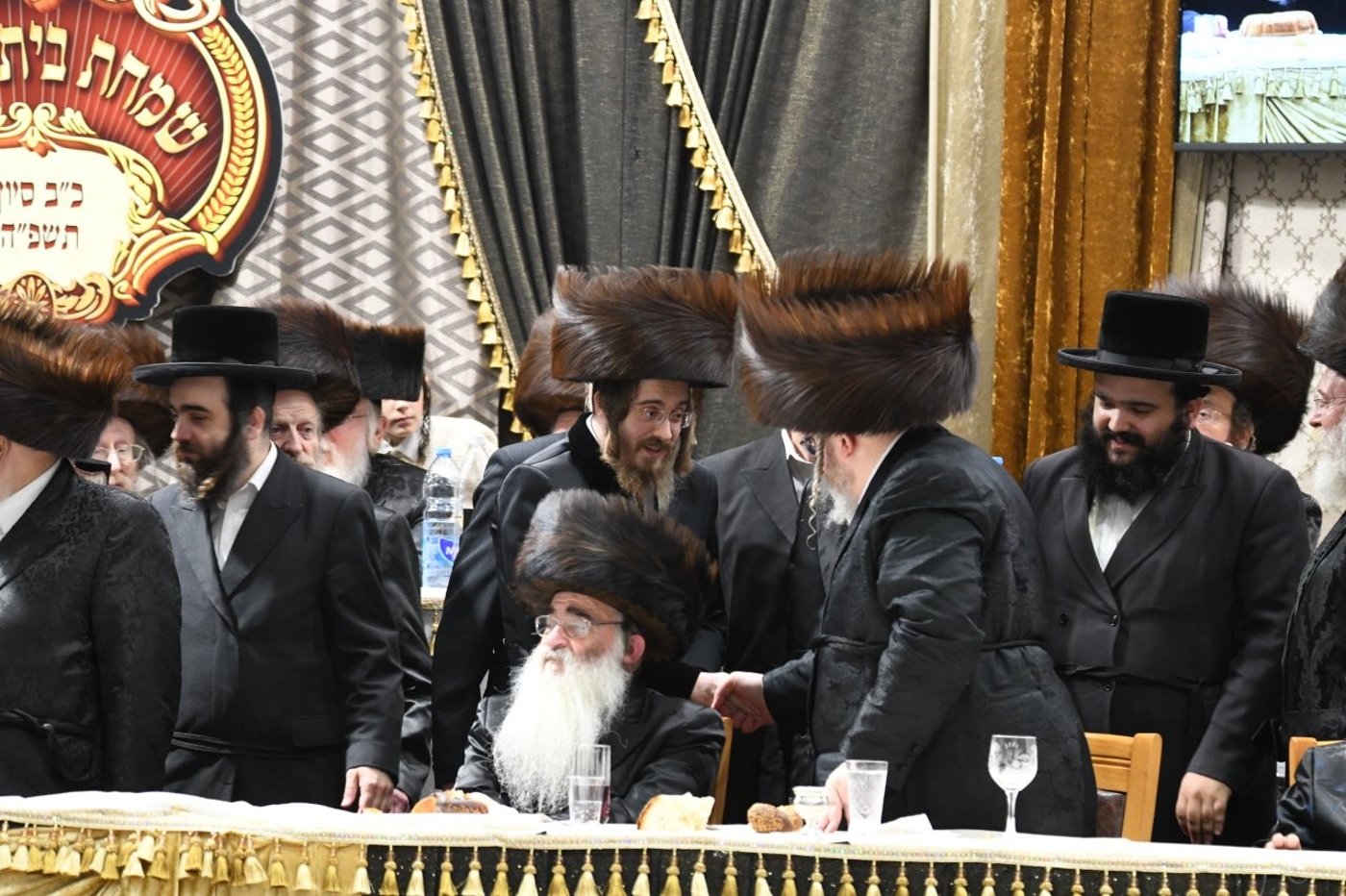 שמחת שבע ברכות המרכזי בבעלזא
