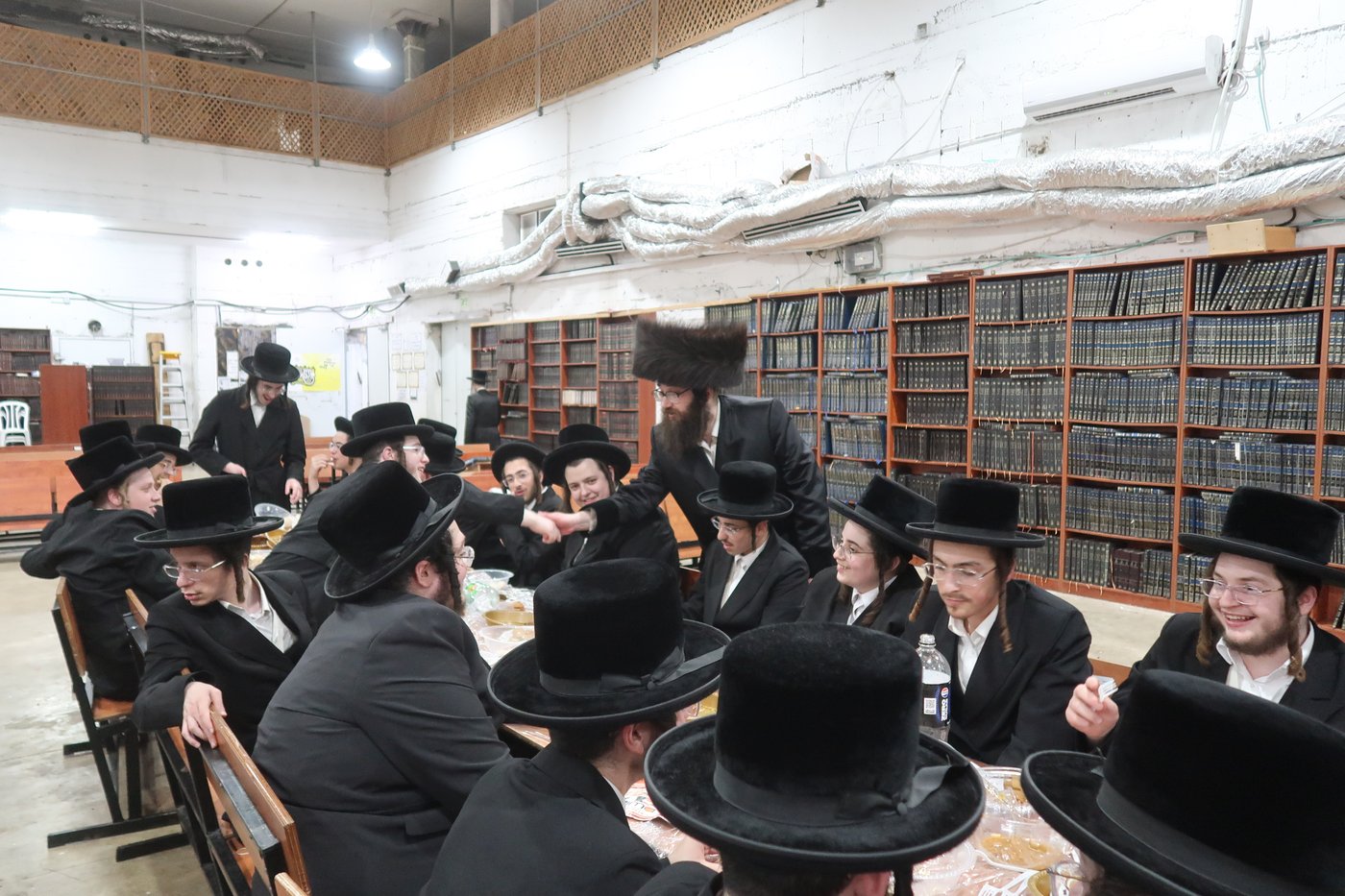 וואכט נאכט לבן הרב ישראל הגר