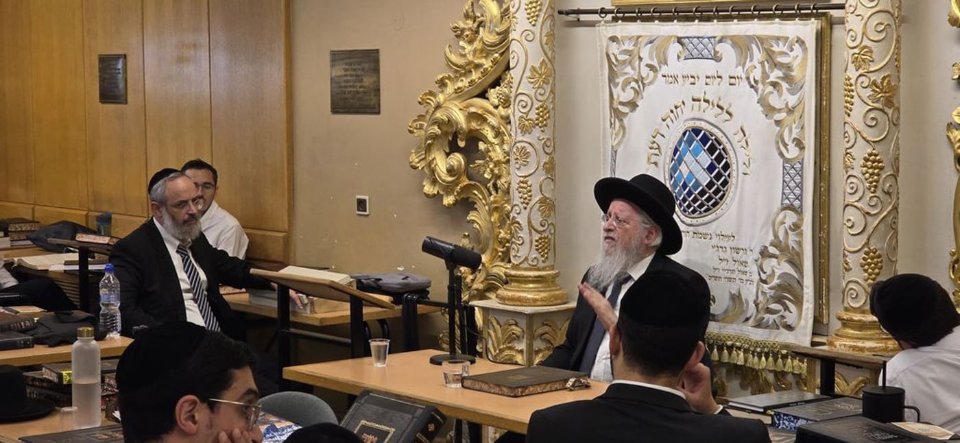 הגאון רבי שלמה ידידיה זעפראני בשיעור ב'יחווה דעת'