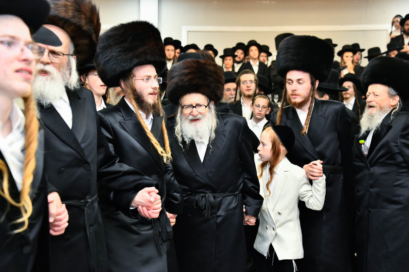 האדמו"ר מאמשינוב בחתונה בבני ברק