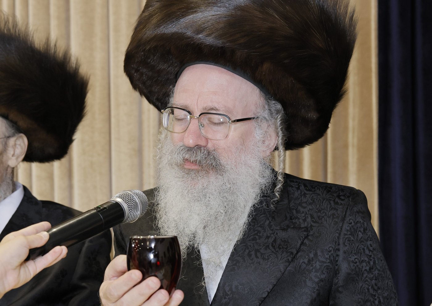 שמחת נישואי בן גאב"ד זוועהיל