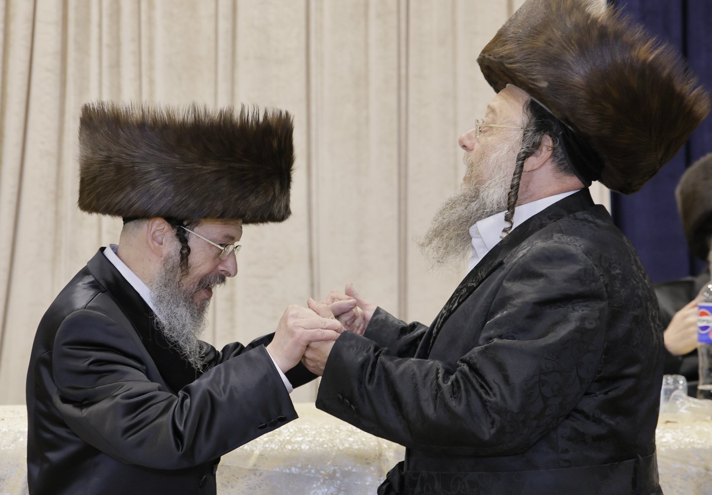 שמחת נישואי בן גאב"ד זוועהיל
