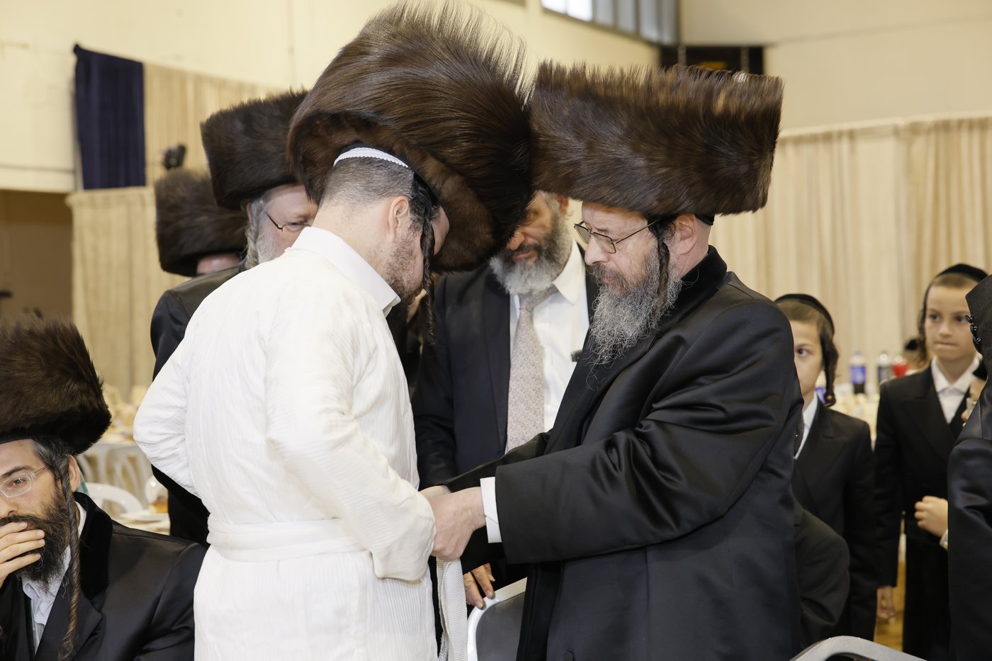 שמחת נישואי בן גאב"ד זוועהיל